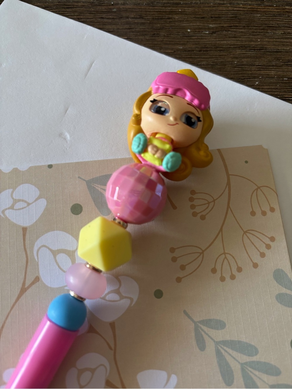 Disney Doorables: Sleeping Beauty: Aurora sleeping handmade beaded pen